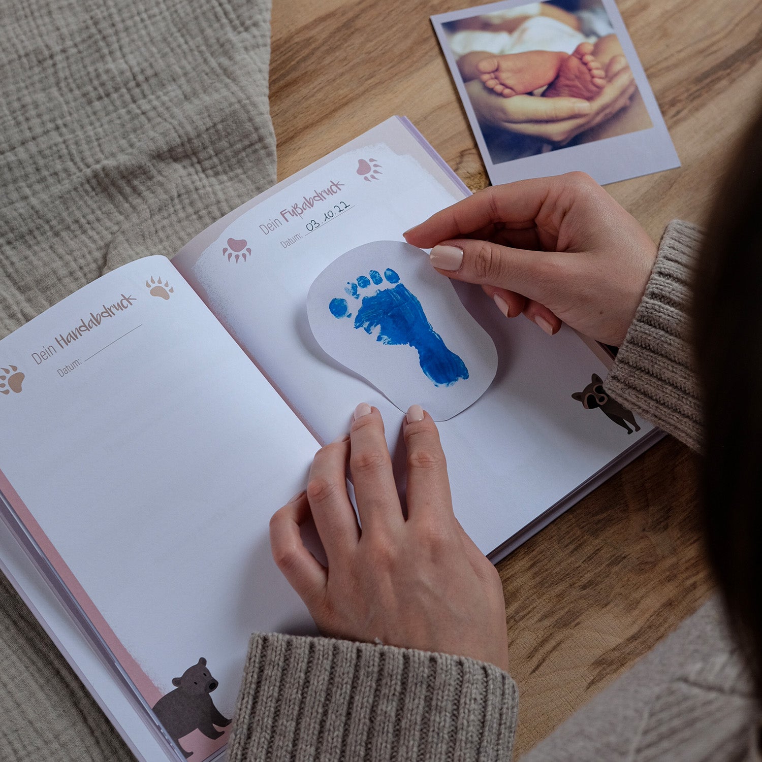 Baby-Tagebuch „Babys erstes Jahr" - Alpaka mit Stickern