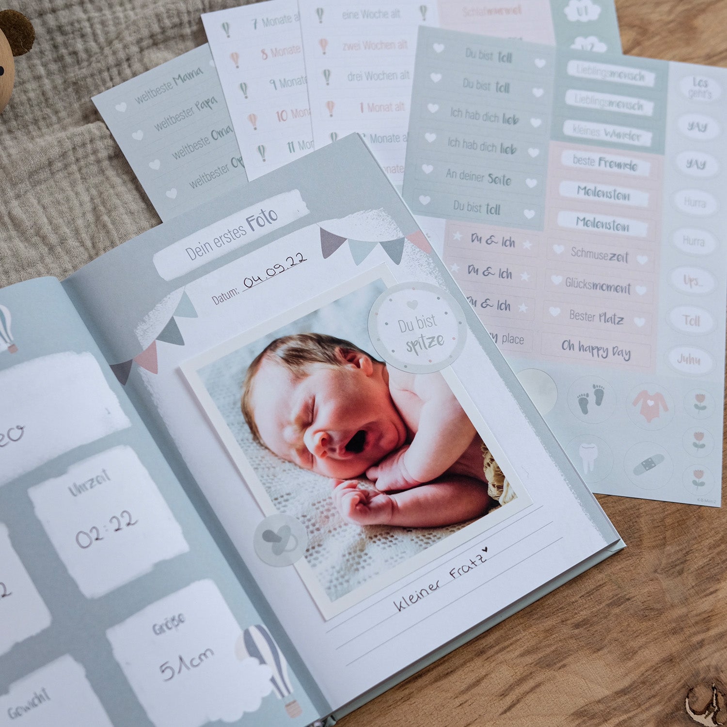 Baby-Tagebuch „Babys erstes Jahr" - Bär mit Sticker