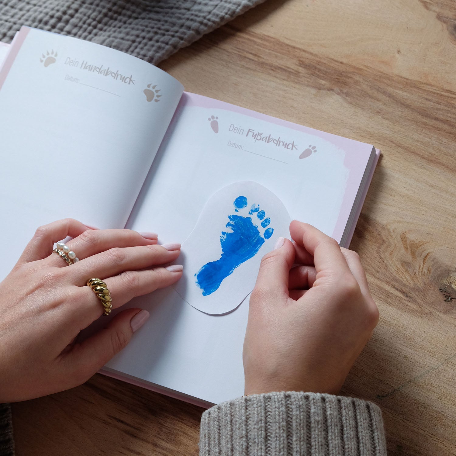 Baby-Tagebuch „Babys erstes Jahr" - Hase mit Sticker