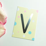 Mini-Kärtchen "V" - Silber & Pastell