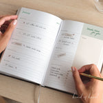 Planer Buchkalender 2027 Bordeaux Red